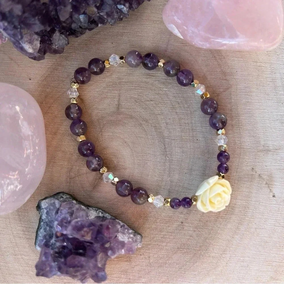 💜 Handmade Amethyst bracelet with rose charm🌹💜🪩 - Picture 1 of 3